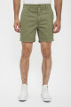 Short chino en coton vert feuille