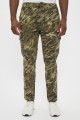 Pantalon slim cargo fuselé camo