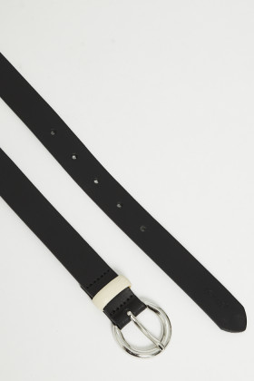 Ceinture noire en cuir